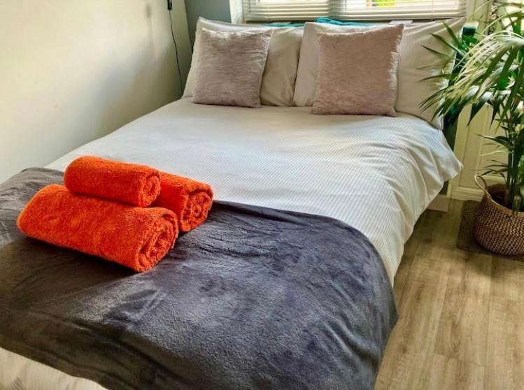 Elkstone Studio Private Hottub Pet Friendly Malvern Extérieur photo