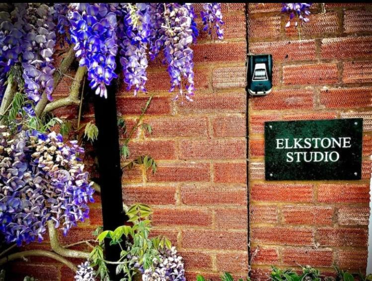 Elkstone Studio Private Hottub Pet Friendly Malvern Extérieur photo
